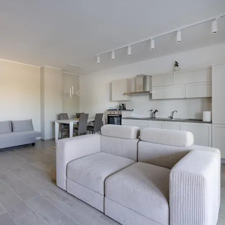 Felice 107 - With Terrace + Free Parking