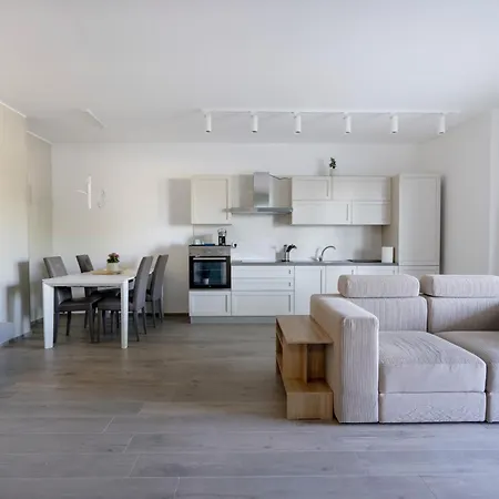 Appartamento Felice 107 - With Terrace + Free Parking *