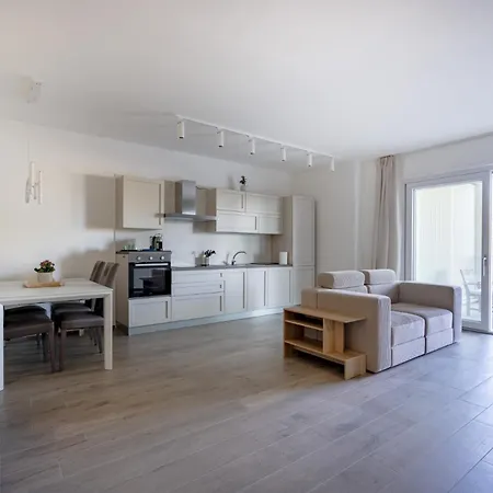 Felice 107 - With Terrace + Free Parking Apartamento *